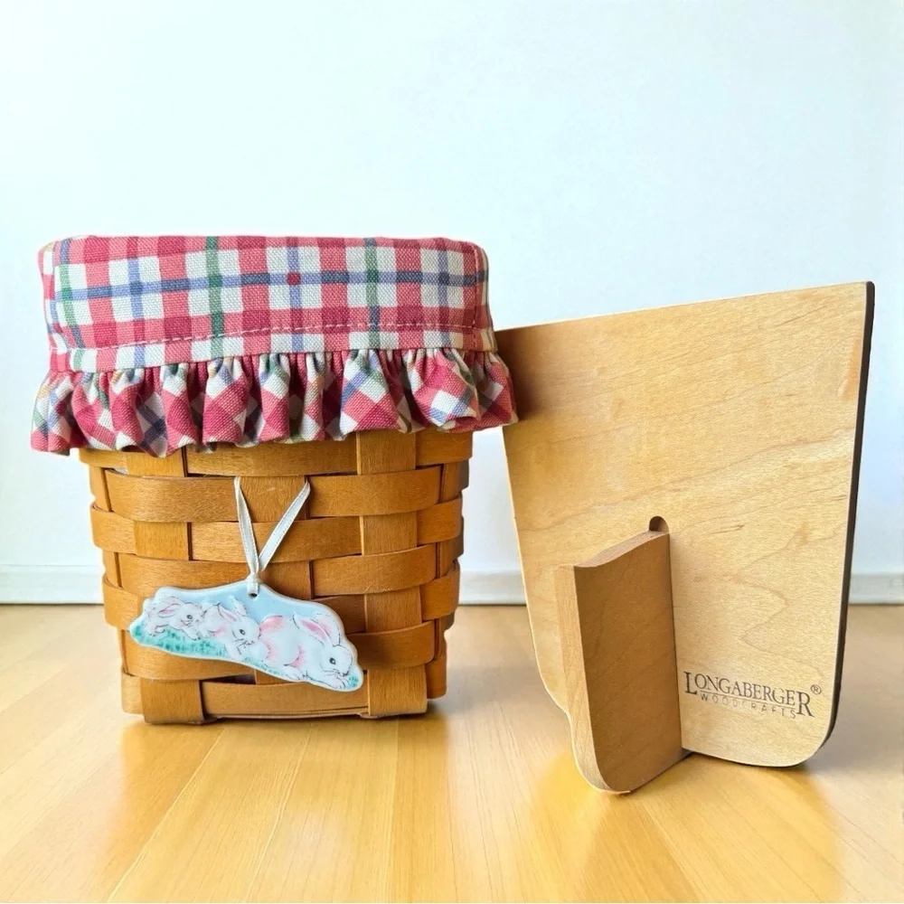Vintage 1998 Longaberger Basket – Plaid Ruffle Liner, Divider, Bunny Tie-On